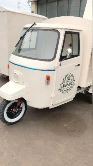 Kaffee-Eis-Imbisswagen Mini kleiner Kaffee-Van Mobile Bar Piaggio Ape Espresso-Lebensmittelwagen zu verkaufen